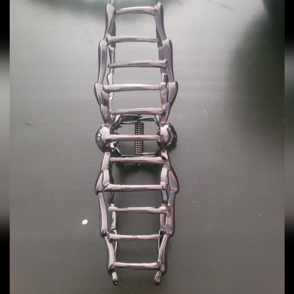 🕸️🕷️ Spider metal hair claw clip - Picture 5 of 9